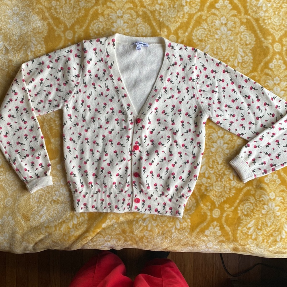 Noctex sweater with roses.